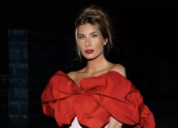 Кети Топурия сменила имидж