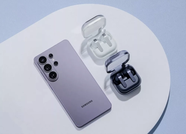 Смартфоны с интеллектуальным помощником и не только: дайджест техно-новостей