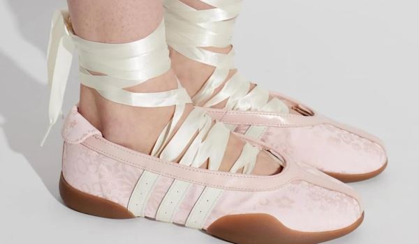 Тонкая подошва и атлас вместо кожи: 5 главных кроссовок 2026 года