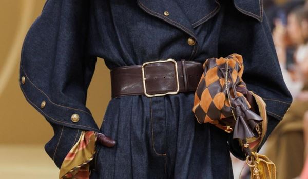 Ты носишь ремень неправильно: главные ошибки и хитрости сезона