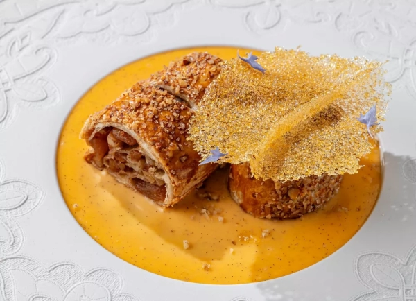 Ресторанные новости весны: морские обеды и коронационный ужин, безлимитный том-ям и латте от Мота