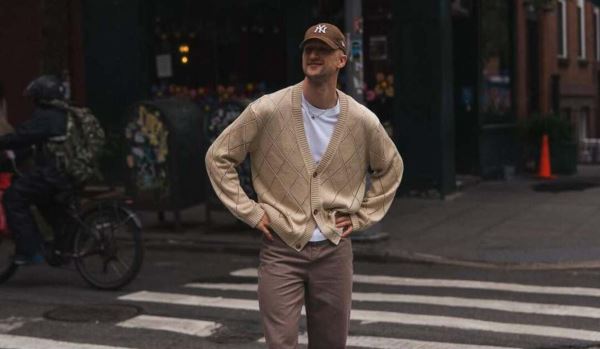Мягкая брутальность 2.0: как трикотаж стал главным акцентом в мужском гардеробе