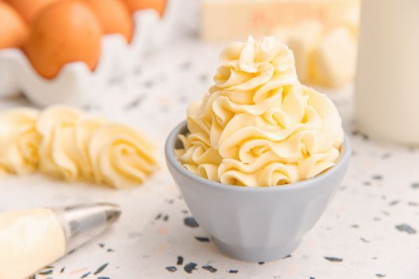 Как приготовить крем для торта, как у кондитера: секрет в температуре масла